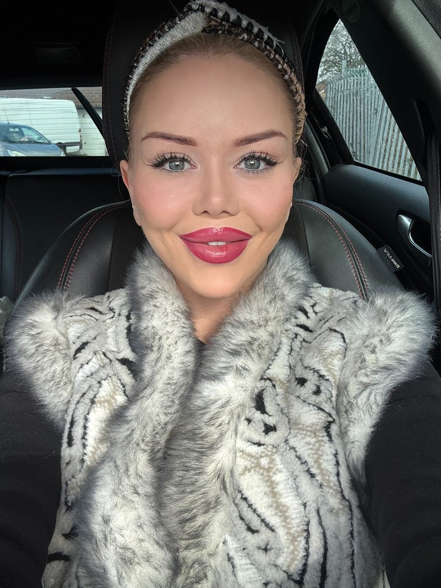 Miss Stone tweet media