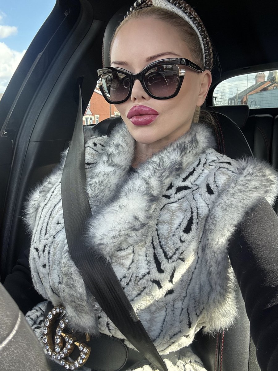 Miss Stone tweet media