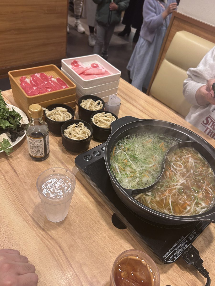 まるくろ tweet media