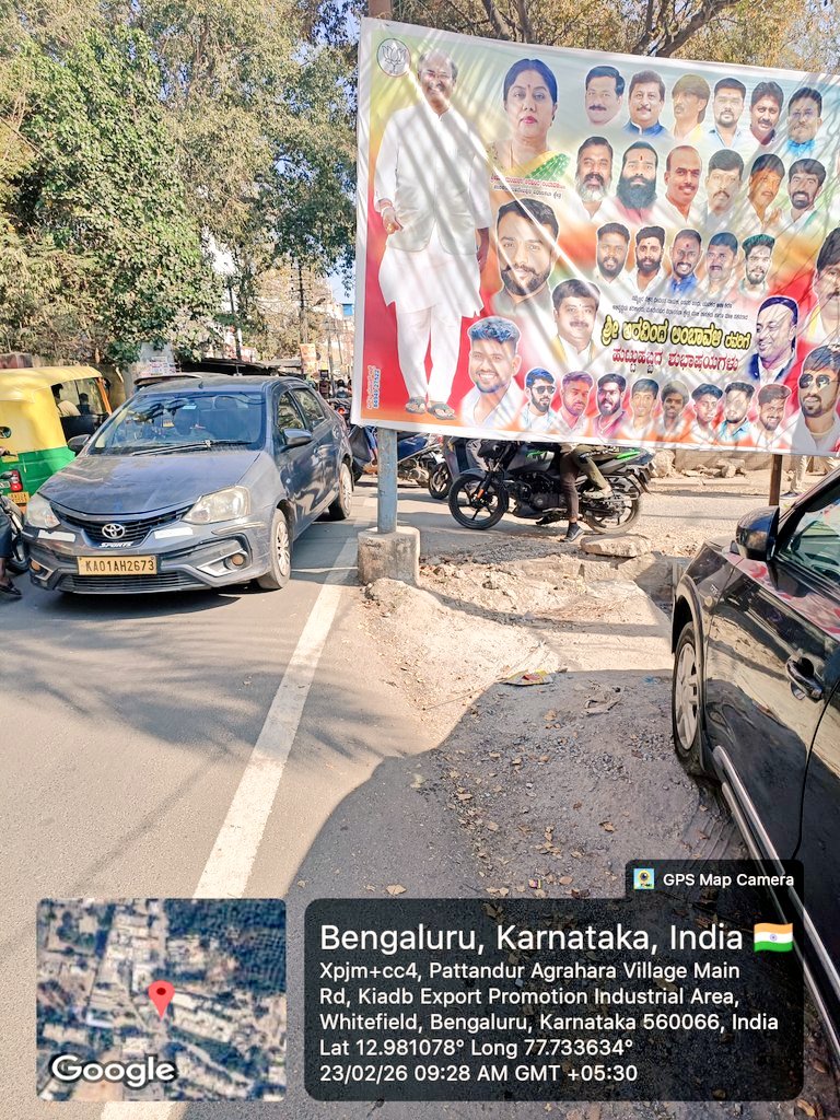 fix_blr's tweet photo. @acpwfieldtrf @BangaloreMirror @ICCCBengaluru @wftrps @EASTCITYCORP @Jointcptraffic @GBA_office @GBAChiefComm  ITPL Back Gate Road &amp; Footpath became like nayone can ise for anything forcing Pedestrians into Accidental Risk. Authorities are ignoring the Public Grievance reported https://t.co/Mk4Fp0MCna