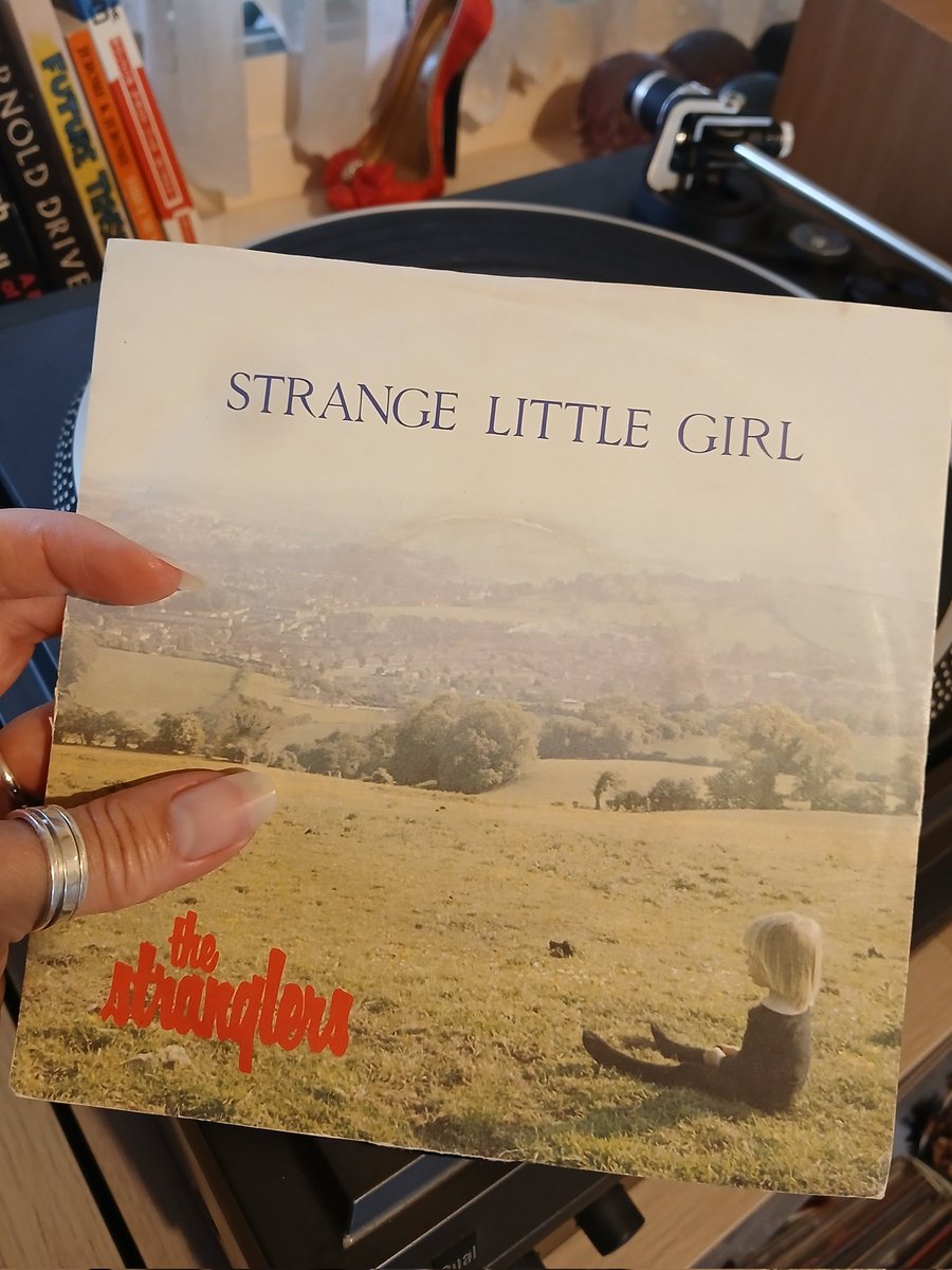 clairywairy88's tweet photo. "Walking home in her wrapped up world, she survived, but she's feeling old, 'cause she found, all things cold. Strange little girl, where are you going?" β€οΈ #StrangeLittleGirl (1982) #TheStranglers π€ #HughCornwell #JJBurnel #DaveGreenfield #JetBlack Happy #StrangledSunday x β€οΈ https://t.co/DOxmV4smzd