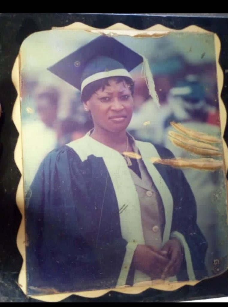 Sareri’s Perfumes In Lagos tweet media