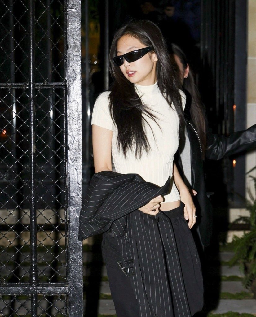 SAGE⛧･🧛🏻‍♀️ tweet media