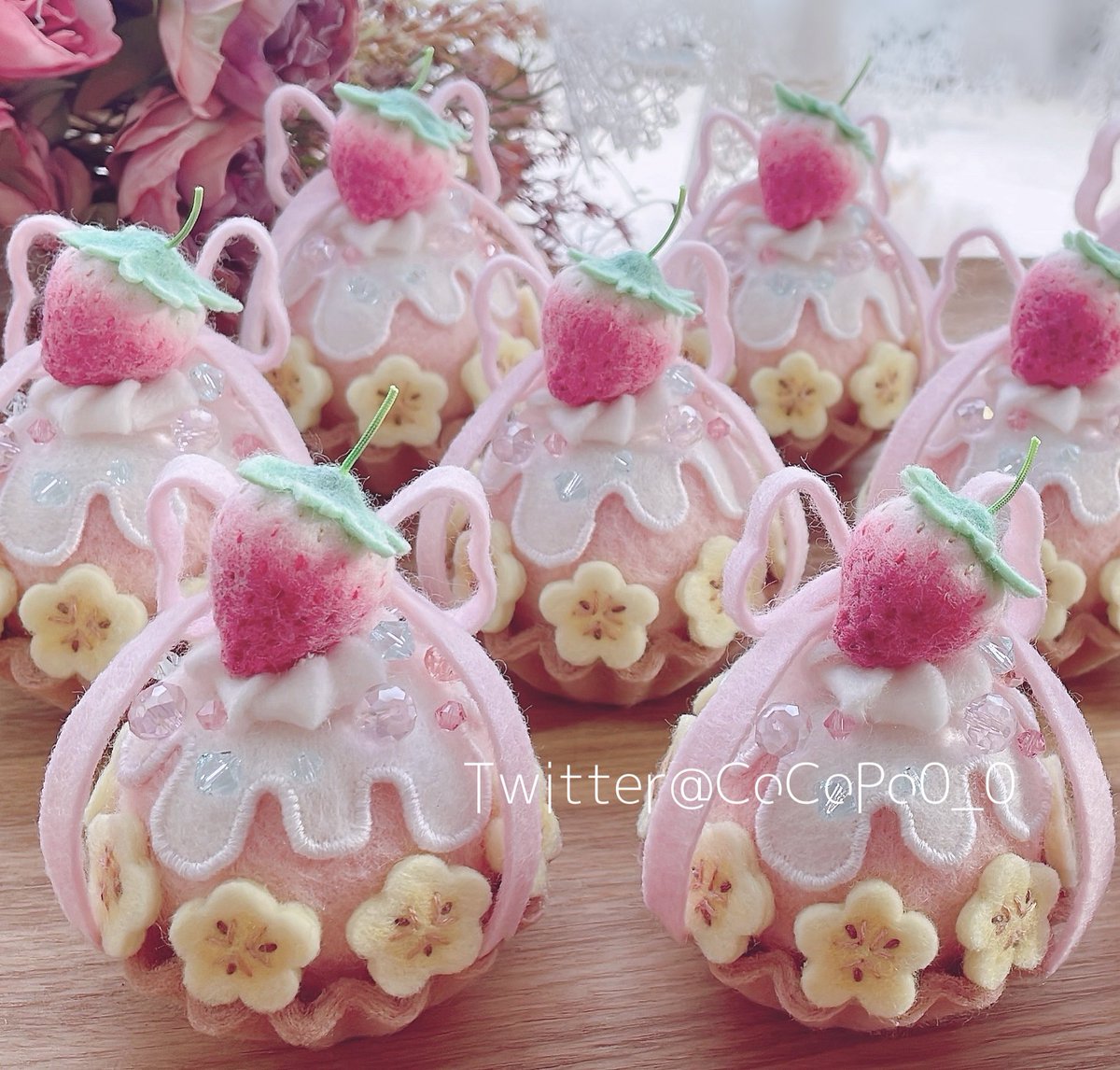 CoCoPo0_0's tweet photo. 針山にもなる春色のフェルトケーキ発売中です🌸

🏠https://t.co/ZOP4RNnhR2 https://t.co/XZCsQ1asel