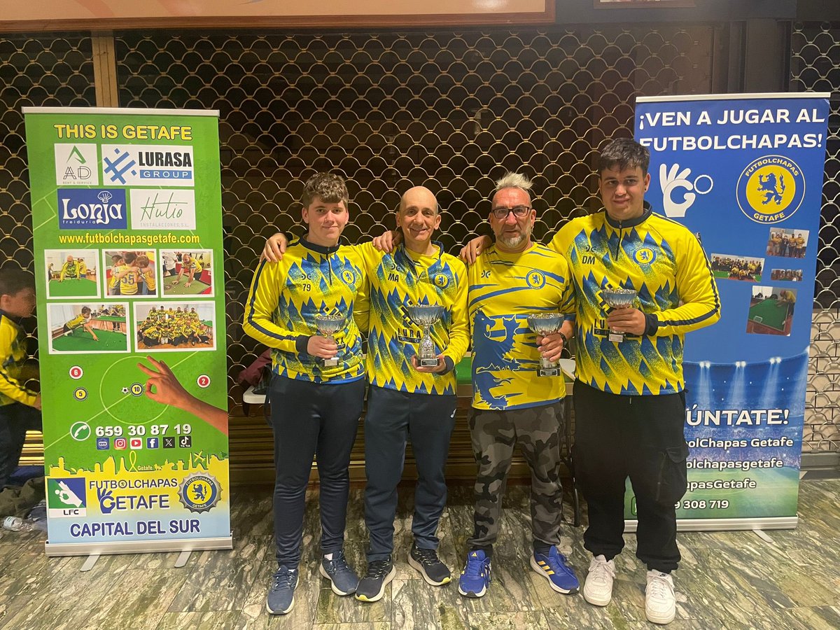 FChapasGetafe's tweet photo. Ayer sábado se disputaba la VIII Copa de Getafe en un gran ambiente de juego y que finalizaba con la victoria de Migue en el senior y Lucas en el infantil (1/2) #futbolchapas #copa https://t.co/VbIWGw1pSp