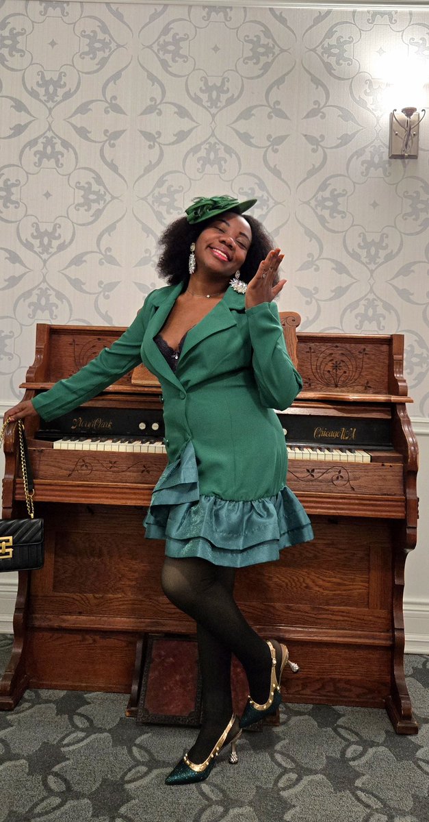 Goodgal Julie Crawford 🇺🇬🇺🇲 tweet media