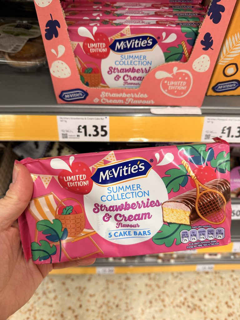 All_Things_New_'s tweet photo. McVitie’s Summer Collection Cake Bars! ☀️ @McVities #mcvities #cakebars #strawberriesandcream #pineapple #coconut https://t.co/sthnlAHHde