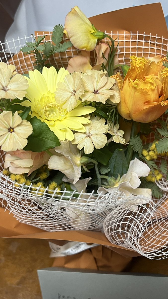 Yo_4o1's tweet photo. 卒業しました🎓💐🌸 https://t.co/ClLbNO2s1J