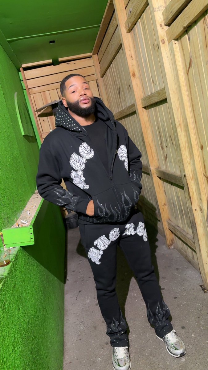 “Built different. Moving smarter every day.”
#BuiltDifferent #StayFocused #HustleSeason #BossLife #StreetVibes LevelUp Determination SelfMotivation SuccessJourney