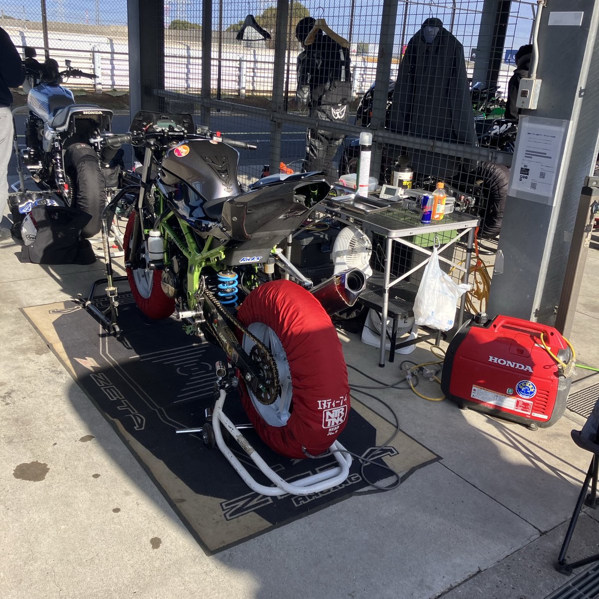mangoomelonn's tweet photo. #GoodSundayRacers に参加☀️
新品タイヤ投入して練習予選決勝すべて最下位!決勝トータルタイムラップタイムともベスト比104%という過去一番の成績を叩き出しました!👍 https://t.co/3EzSkAQmLH