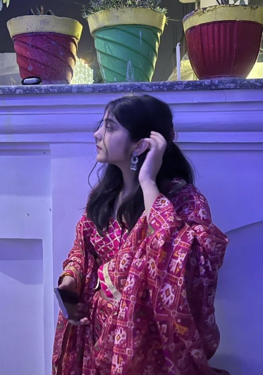 ĒSITA YADAV 🦋 tweet media