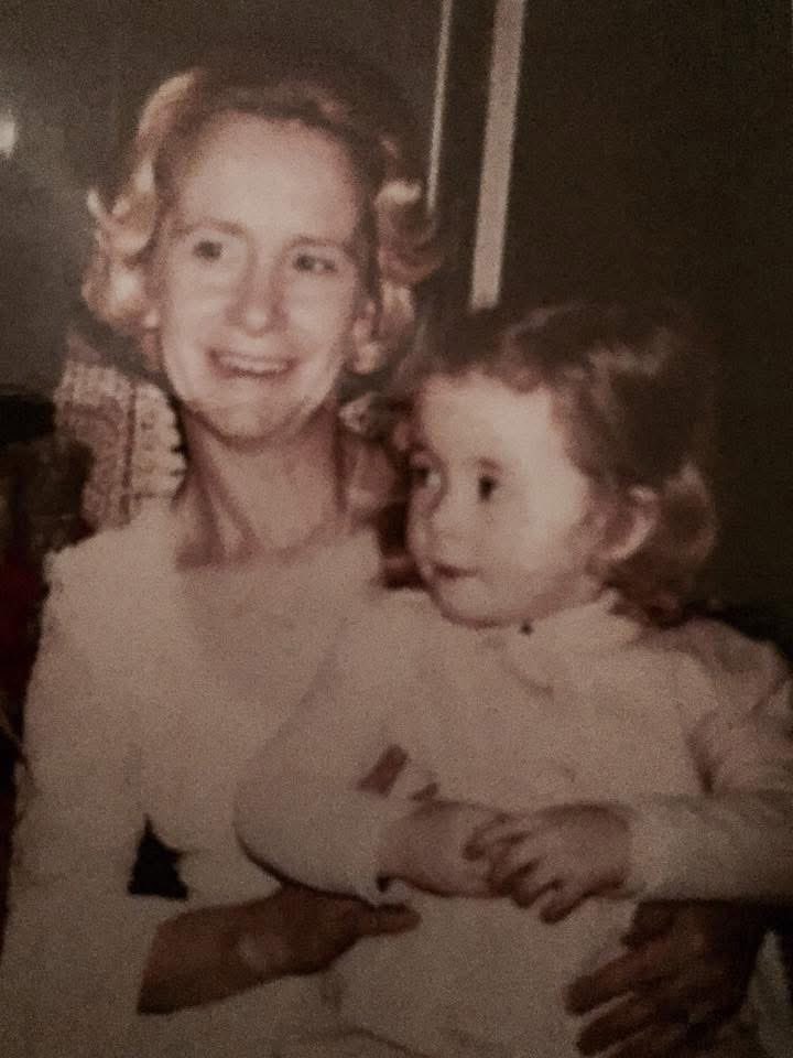 Ruth Beck Art 🔴⚪️🎨 tweet media