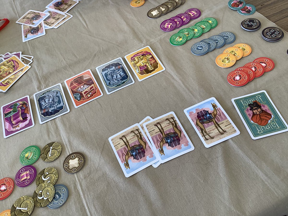 みみたろー tweet media