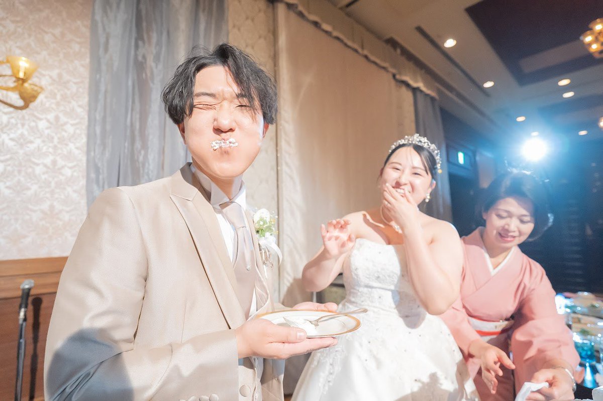 masuDsuke's tweet photo. 先日私事ながら結婚式を挙げてきました☺️✨色々準備や仕事やらサロンやらで大変でしたがあげてよかったと心から思ってます✨一緒に働いてるサロンのスタッフの皆との写真がお気に入りです☺️☺️ https://t.co/bOM3NC12Uy