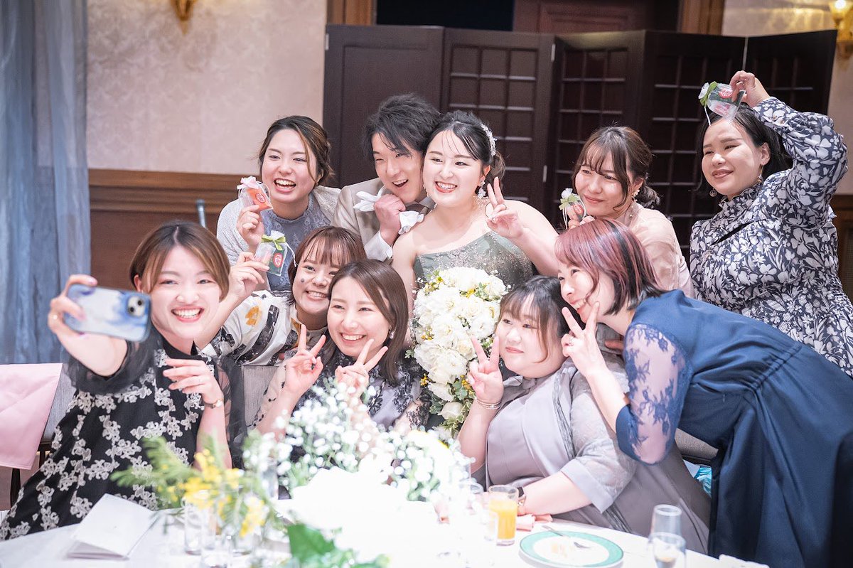 masuDsuke's tweet photo. 先日私事ながら結婚式を挙げてきました☺️✨色々準備や仕事やらサロンやらで大変でしたがあげてよかったと心から思ってます✨一緒に働いてるサロンのスタッフの皆との写真がお気に入りです☺️☺️ https://t.co/bOM3NC12Uy