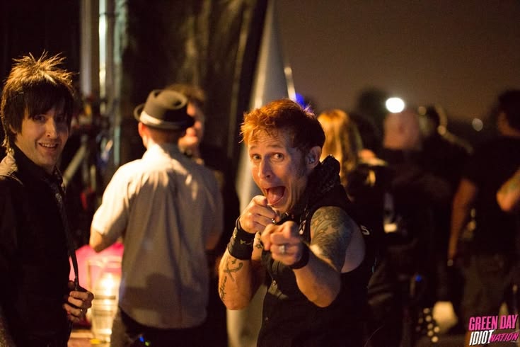 Mike Dirnt Sometimes tweet media