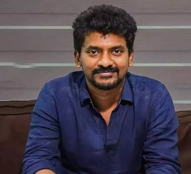 MoviesSingapore's tweet image. #Arasan BUZZ — #Nelson has OPTED OUT of the film due to his commitments to #Jailer2/ #RKxKH. Director #AshwathMarimuthu will REPLACE the character as per sources, he will play the role of the original director who will be in discussions with the aged gangster #STR, to document