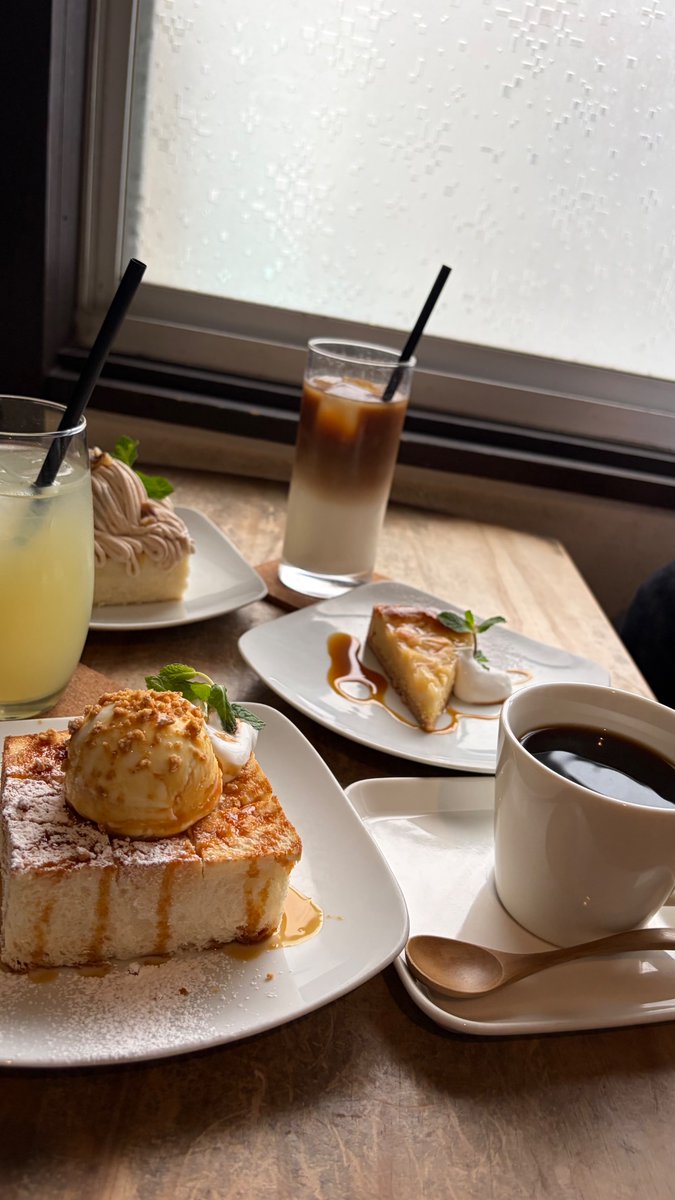 今日行ったカフェ
明日のヤコバで東京行くのに、遊んでくれる人見つけていません😐