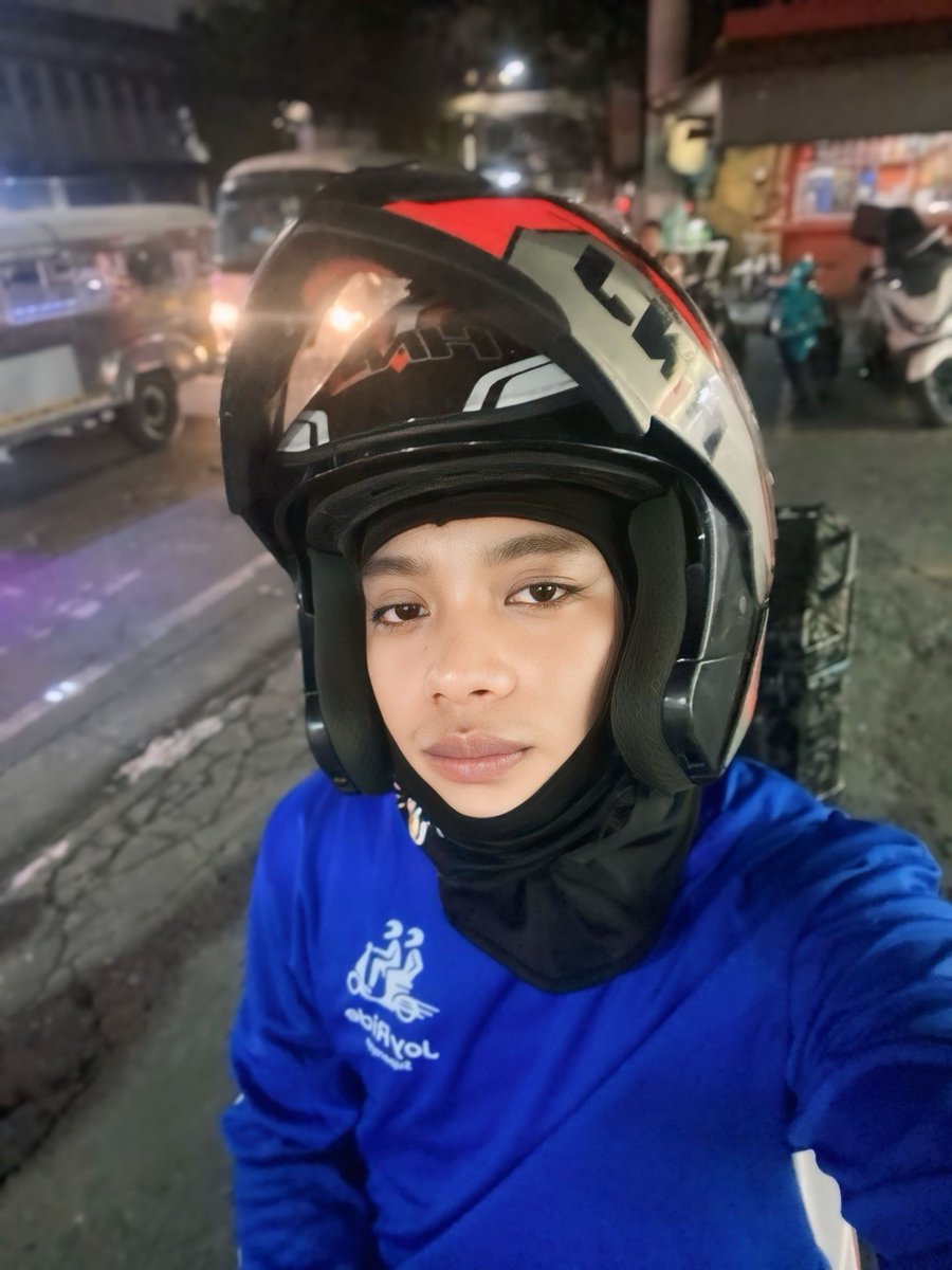 DarylD76178's tweet photo. available ako any time 
sideline muna habang walang booking💆🏻‍♀️ https://t.co/oH9NiMUFuv