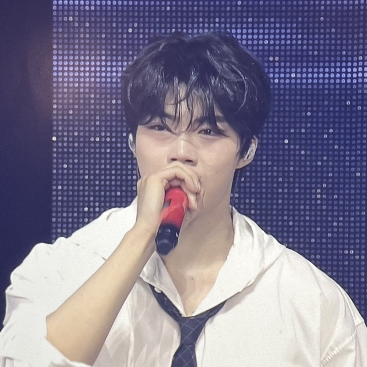 쀼잉 tweet media