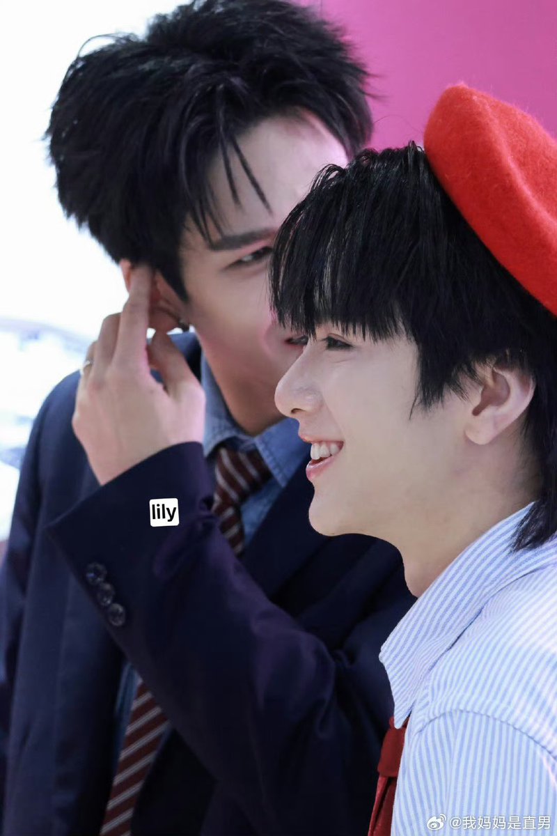 Mikiewltz's tweet photo. #MeimeicangxAuAuSave

GUYS HOW ARE WE FEELING ABOUT THIS MOMENT????? I WAS FREAKING OUT THE WHOLE TIME 😭😭😭😭😭 https://t.co/BSzXe3Po68