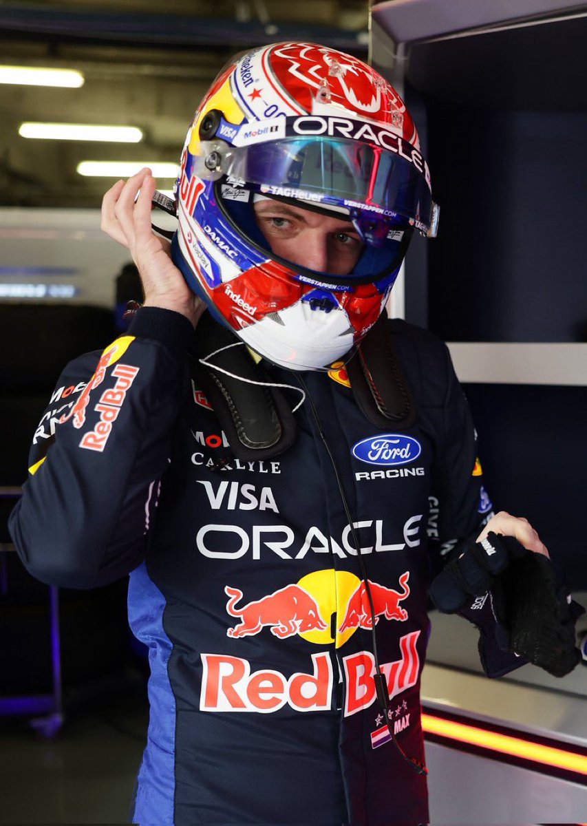 Estagiário da F1 tweet media