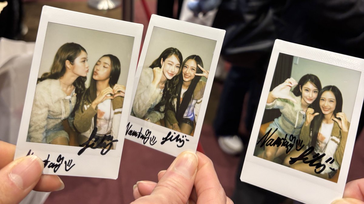 Lucky fans😘

NAMTANFILM IN OSAKA 
#NFFANDAY30XOSAKA  
#GMMTVFANDAY30INOSAKA