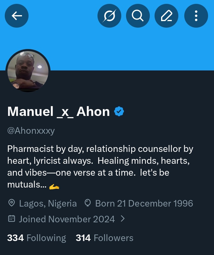 Ahonxxxy's tweet photo. I just bought blue tick guys, I'm so proud of myself.

Please engage.

I want my Money back!!!! 😭 https://t.co/P1gVDgWoYf