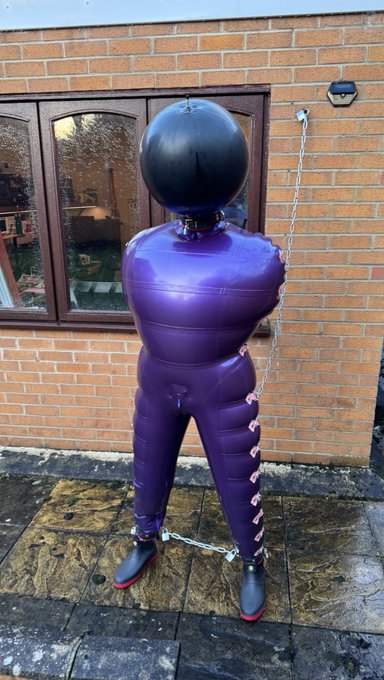 Skunkpet tweet media