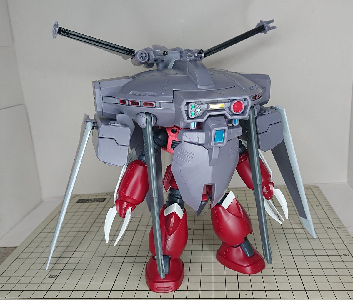 F_system_GP's tweet photo. HGキャバリアーアイフリッド完成！
ズゴックにつけてみたけど、普通に重すぎて台座が使えない・・・
#ガンプラ https://t.co/8L94POgiW4