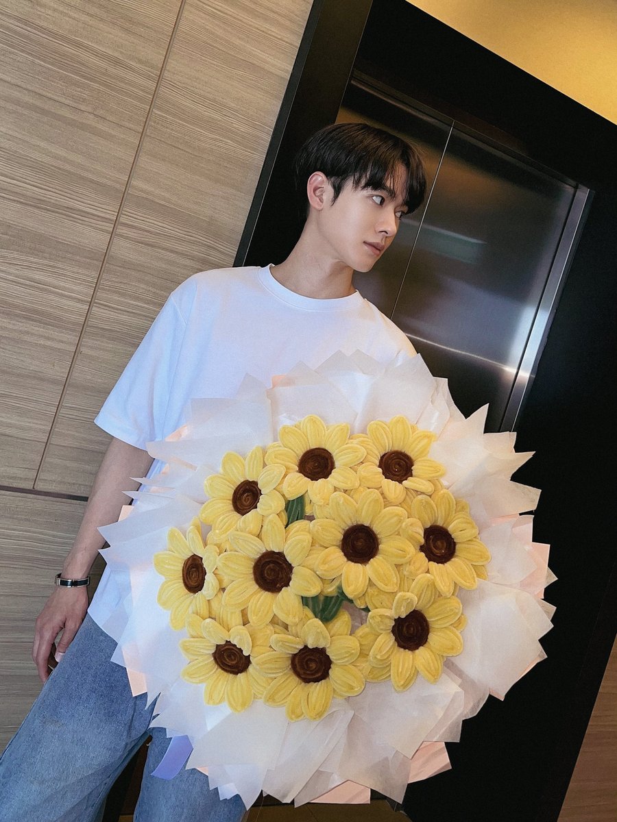 🌻🎂

#TopSurachet