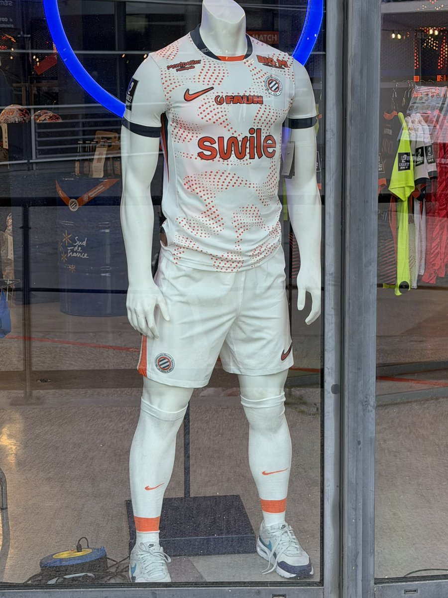 Regino 🍪🦵🏻 tweet media