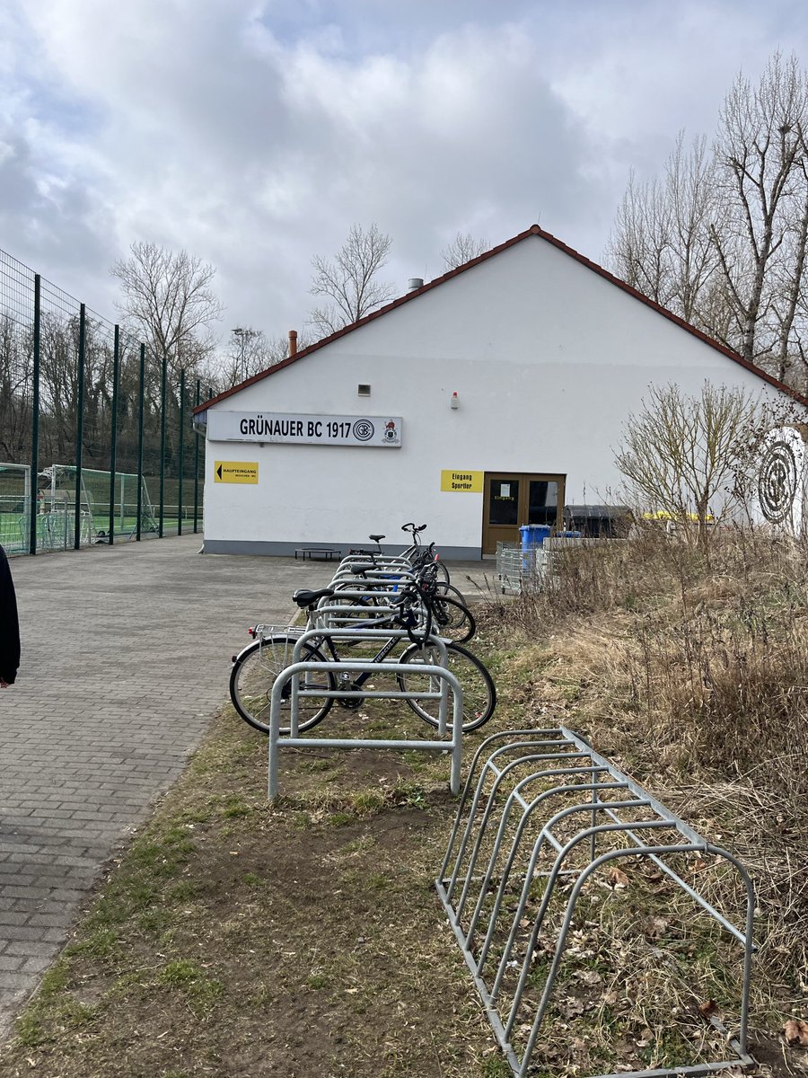 Alle hassen Jakob (Handy im Block) tweet media