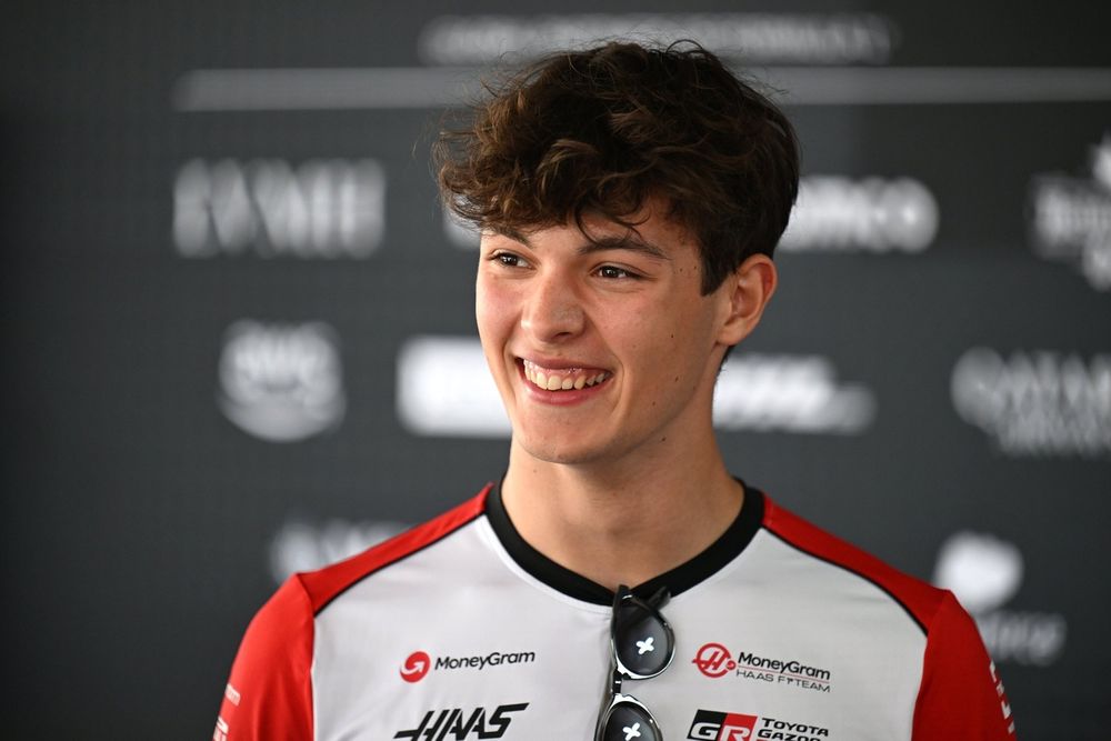 Ollie Bearman has scored all 17 of Haas' points, which means he can start receiving the Max Verstappen Racing treatment.

If Bearman was his own constructor, he would be 1 point off 3rd in the standings all by himself 🤯

3. McLaren - 18
4. Bearman Racing - 17
5. Red Bull - 12