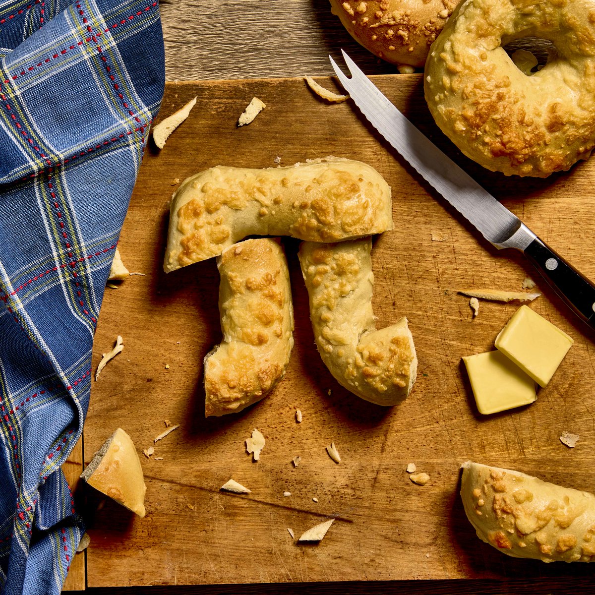 A perfect breakfast is worth repeating. ✅✅

New York–style bagels. 🥯 Breakfast sandwiches. 😋 Plenty of fresh-brewed coffee. ☕

The perfect way to celebrate Pi Day is moments away. 😍

Order ahead now: vist.ly/4uxub

#piday #pi #bagel #coffee #breakfast