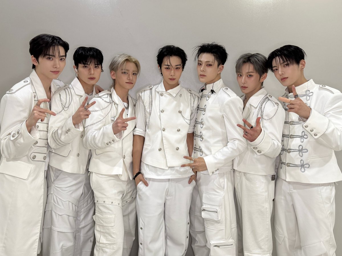 WHIB(휘브) tweet media