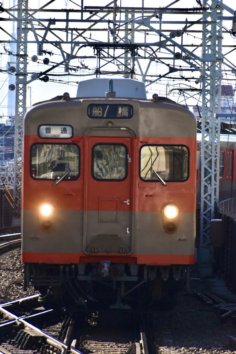 yory7502train's tweet photo. #Yory9200撮影記録
2026/3/12
東武野田線8000系8111F
@船橋(1.2枚目)
@新鎌ヶ谷付近の歩道橋(3.4枚目) https://t.co/p7c4LGFtcN