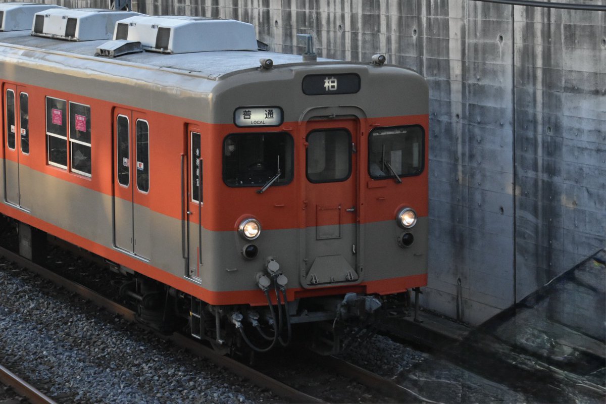 yory7502train's tweet photo. #Yory9200撮影記録
2026/3/12
東武野田線8000系8111F
@船橋(1.2枚目)
@新鎌ヶ谷付近の歩道橋(3.4枚目) https://t.co/p7c4LGFtcN