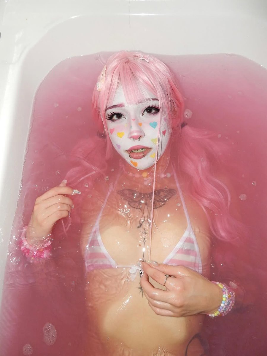94Bul's tweet photo. That's your Domme, a clown pretending to be a powerful bla bla bla he is just a c*ck hungry sl*t and so you are. Stop pretending and come sucking me off. 🤡

findom finsub paypig malesub faildomme betadomme wankchat timewaster brat catfish send timewaster goon ATM https://t.co/zDIRZSBWyI