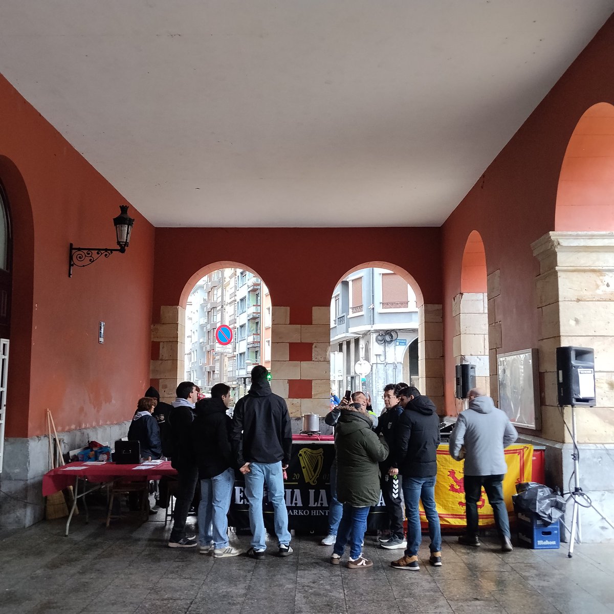 ESKOZIA LA BRAVA tweet media