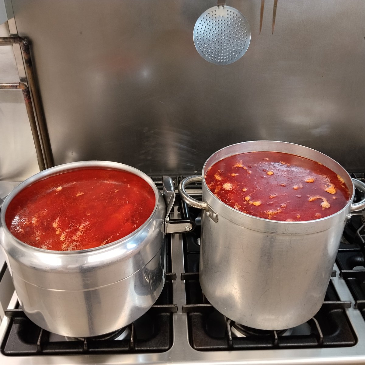 ESKOZIA LA BRAVA tweet media