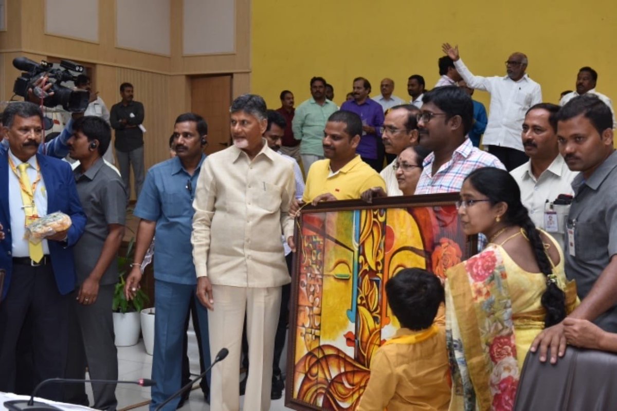 Icon Politics tweet media