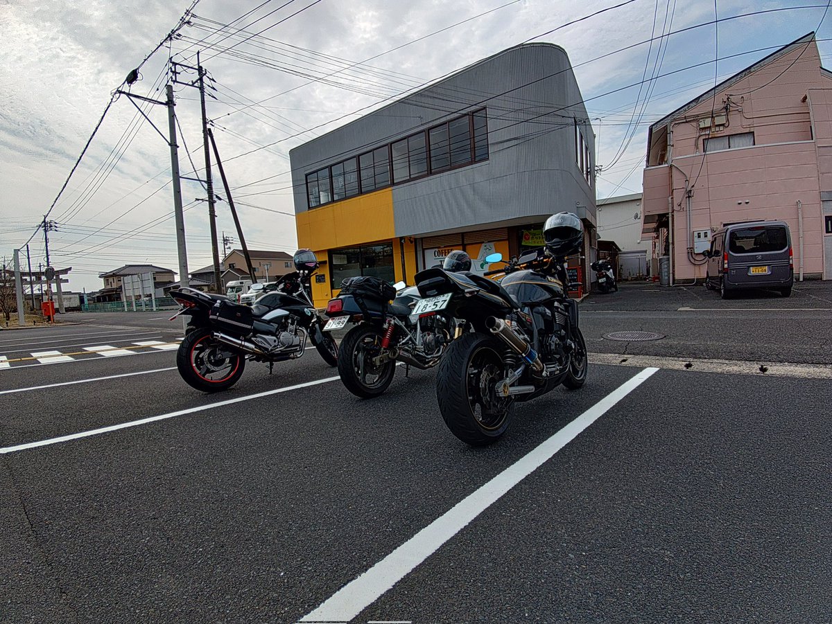 tkks1114's tweet photo. 今日は山口で1番の仲良しさんからのお誘いがあり
小野田のカピタンまで行って来ました
雰囲気のいい店でリクエストするとレコードで昔の曲をかけてくれたりします
気のいいマスターが作ってくれるナポリタンはなかなか絶品でした https://t.co/Ylh7jz78IL