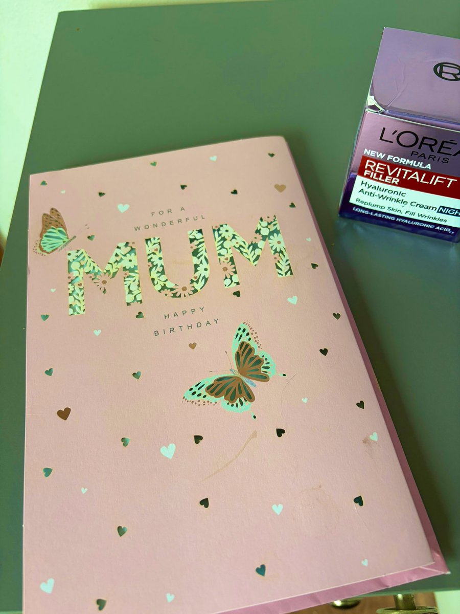 tweetspassionatelyintothevoid tweet media