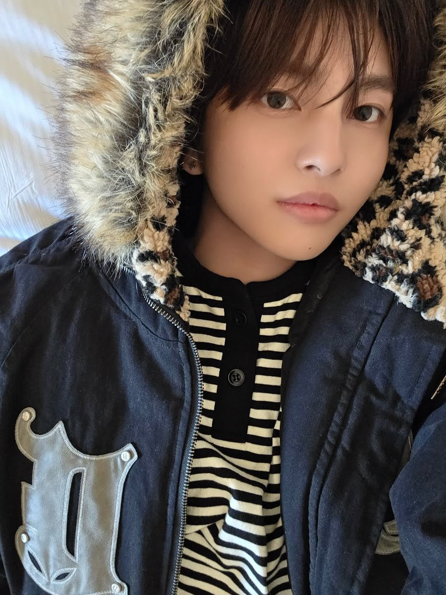 _EatMoreRice's tweet photo. 20260315

SELFIE 🌟

#HARUTA #haruta #하루타 
#SMTR25 #smtr25 #晴太 #ハルタ https://t.co/xXjaZSi8Ag
