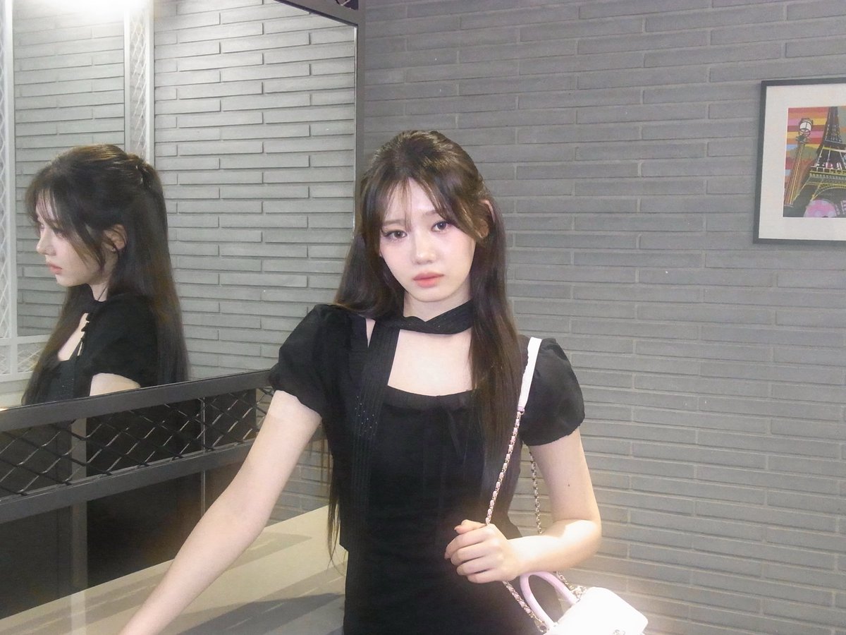 로라 얼굴 tweet media