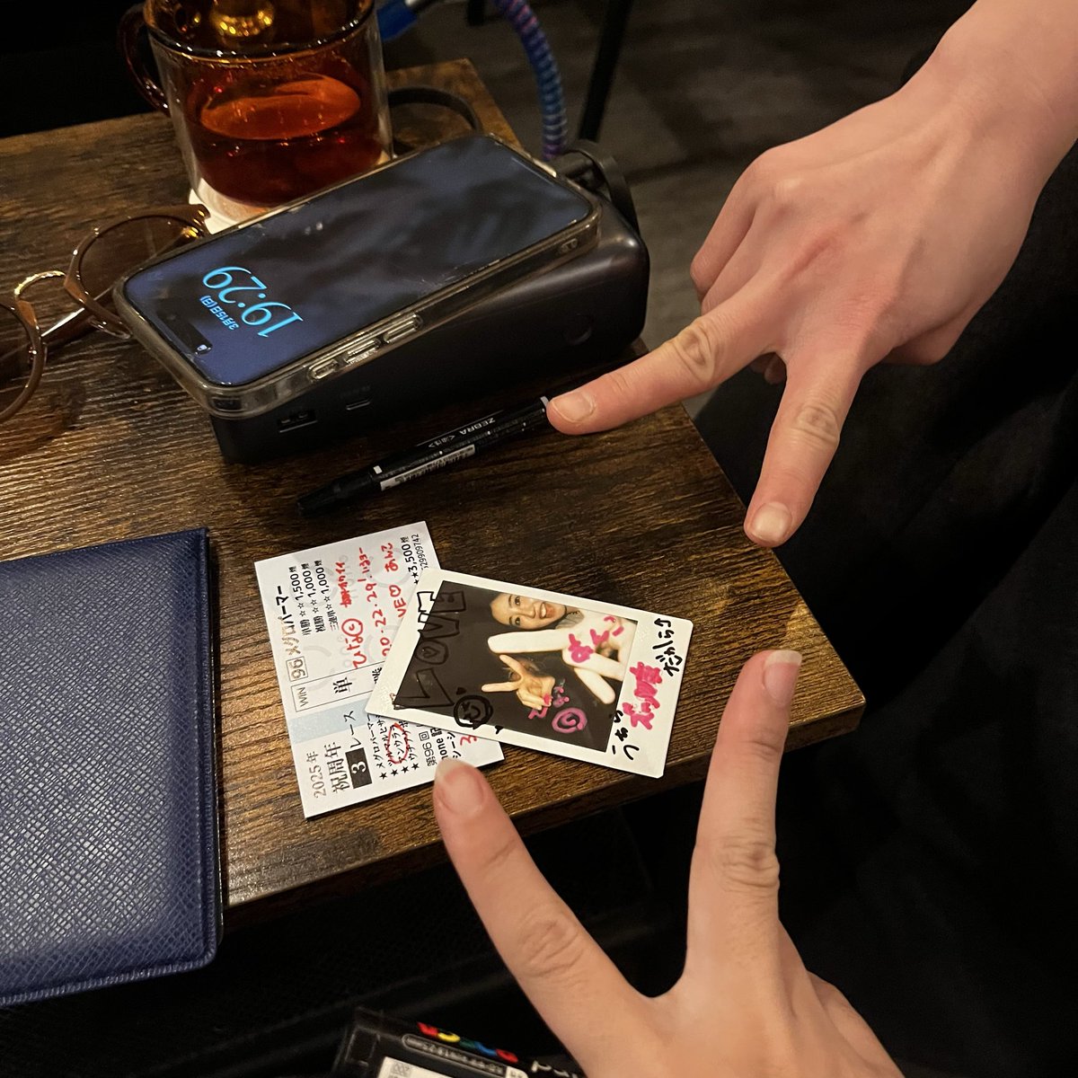 やっぴー❣️あんこだょ🌈🌈🌈🌈🌈🌈

ラストまであと3日⁉️⁉️⁉️⁉️

ウチらズッ友らぶ上等🤜🏻❤️🤛🏻
チェキのある生活たのしすぎる❣️💖
みんないっしょに撮ろ💖💖💖💖💖

きょーもnoneで待ってるよーᴖ ̫ᴖ ✊🏻