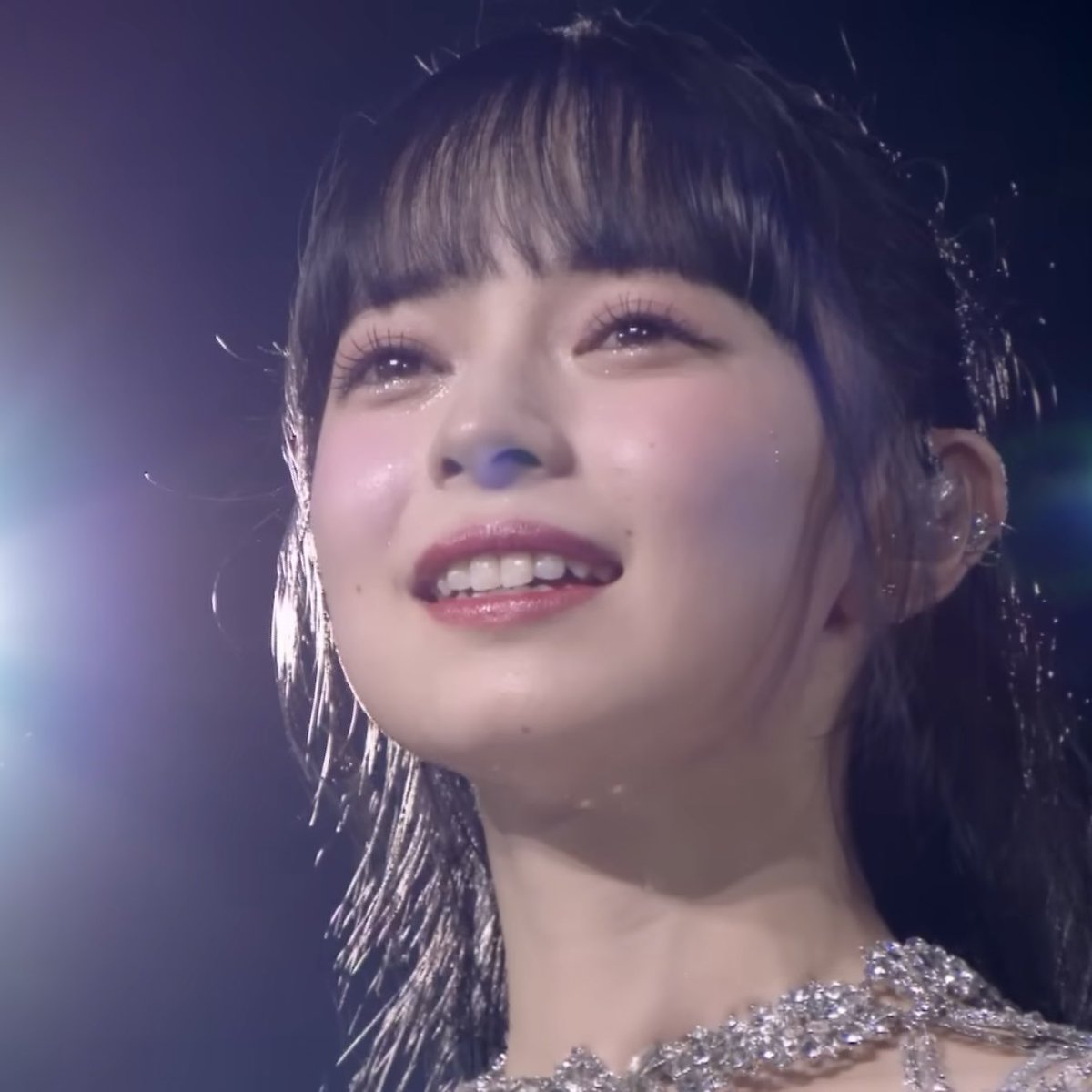 _I_U_I_U_I_'s tweet photo. ようやく卒業コンサートの上國料萌衣chanが見られるようになったけど例える言葉が無いほど美しくてただただ驚くことしかできない https://t.co/mn4WqS1386