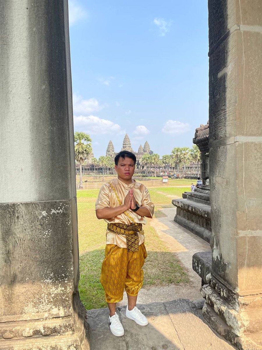 SenghomNy's tweet photo. កុមារាអាយុ ៣០ ឆ្នាំ https://t.co/XibcklyWop