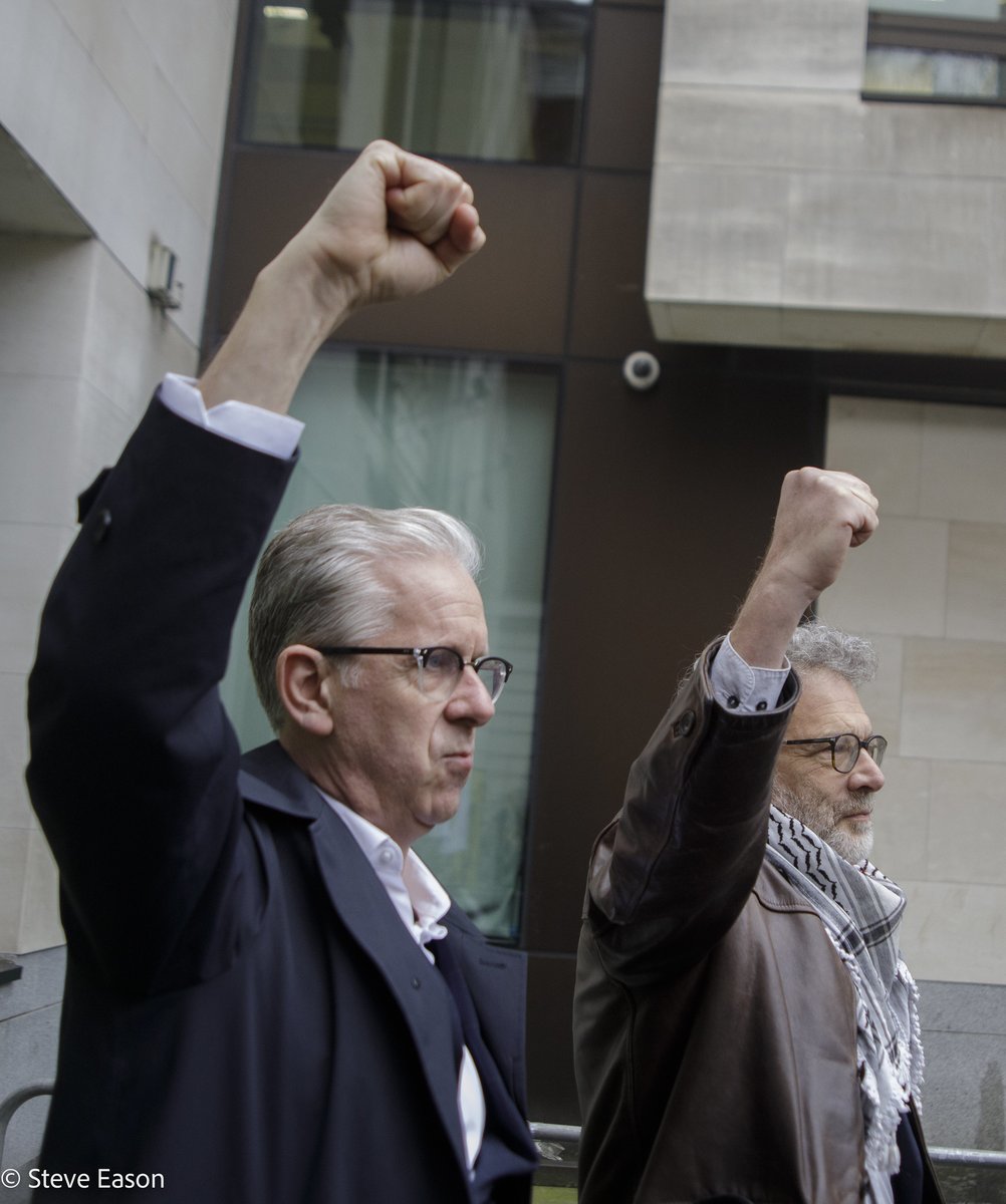 Stop the War Coalition tweet media